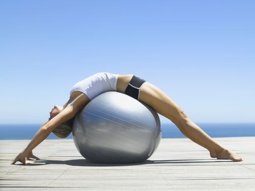 Гимнастика на мяче - несложные упражнения и гарантированный успех