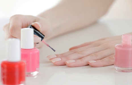 Как накрасить ногти