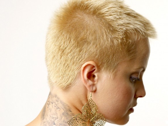 Фото женских татуировок на пояснице, руке, спине, шее