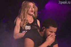 Мадонна поцеловала рэпера Дрейка в губы и того чуть не стошнило прямо на сцене