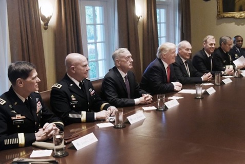 Пыл Дональда Трампа сдерживает закрытая группа генералов США