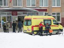 В Перми неизвестные в масках с ножами напали на школу: 8 пострадавших