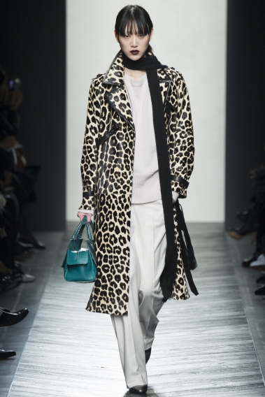Почему леопардовый принт — больше не признак безвкусицы: как носить одежду с леопардовым принтом