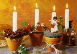Свечи при оформлении новогоднего интерьера