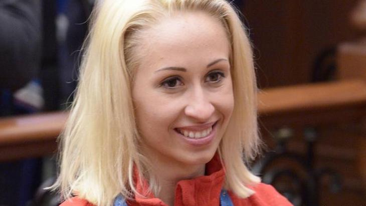 Лысова завоевала серебро в биатлонной гонке на 10 км на Паралимпиаде