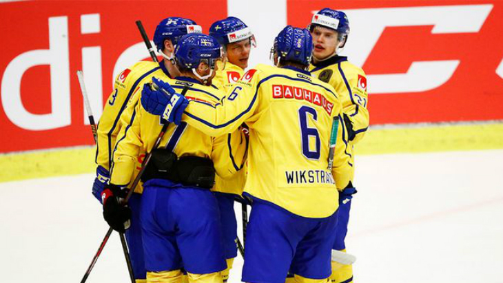 Сборная Финляндии крупно переиграла Швецию в матче Еврохоккейтура