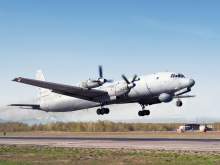 Аварийная посадка Ил-38 без шасси в Подмосковье попала на видео
