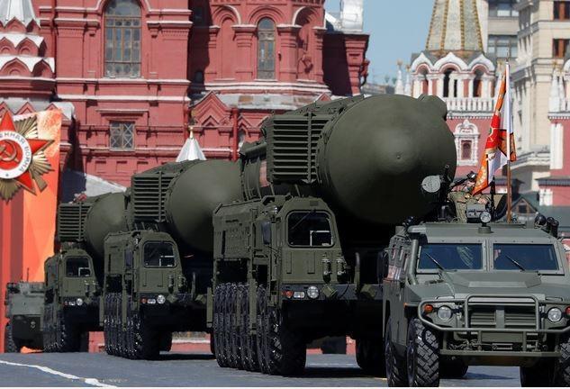 Express: РФ показала всю свою военную мощь на параде Победы