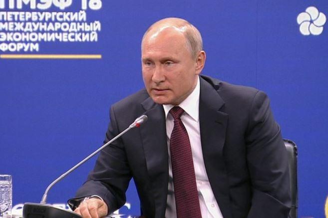 Путин рекомендует Западу не переходить "красную черту" в отношениях с РФ