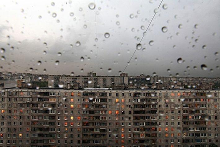 Россиянам приходится платить за дождь