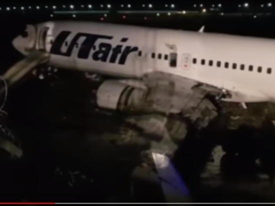 В аэропорту Сочи Boeing 737-800 скатился в реку и загорелся‍: есть жертвы
