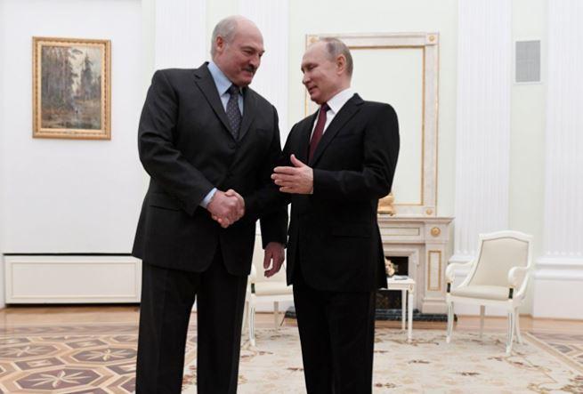 Лукашенко сделал Путину подарок на Новый год