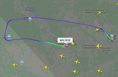 Пассажир рейса Сургут-Москва захватил самолет, потребовав лететь в Афганистан