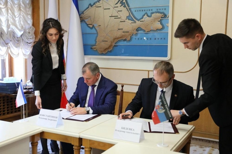 Крым стал первым регионом РФ, подписавшим соглашение с ЛНР и ДНР