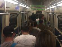 В тоннеле московского метро застряли три поезда