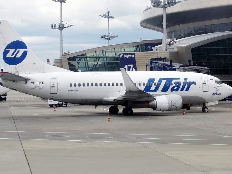 Новости дня: Самолет UTair вернулся во Внуково из-за попадания птицы в двигатель
