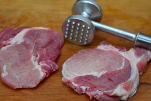 Как приготовить свиные отбивные-рецепты