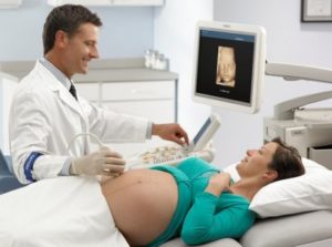 Ученые: У полных женщин чаще рождаются больные дети