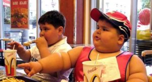 В развитых и развивающихся странах свыше 50% детей страдают ожирением
