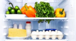 Главные ошибки хранения продуктов в холодильнике