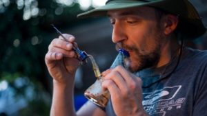 Употребление марихуаны грозит преждевременной смертью, говорят медики