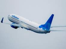 У летевшего в Астрахань самолета со 170 пассажирами отказал двигатель