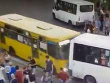 В Мытищах автобус протаранил толпу пешеходов на переходе