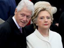 СМИ: супругам Клинтонам прислали бомбу