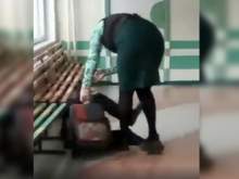 В школе заступились за избившую ученика хабаровскую учительницу