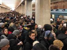 Сбой на двух ветках столичного метро привел к страшной давке