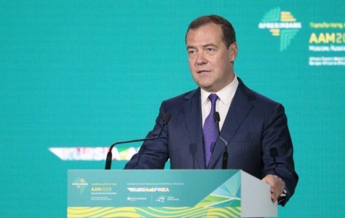 Медведев поведал о плане повышения доходов россиян