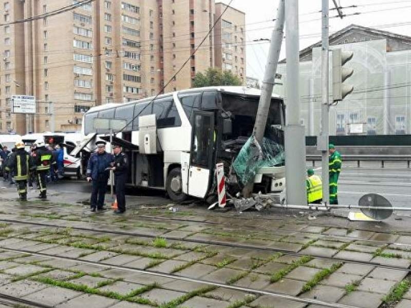 Новости дня: Названа причина ДТП с автобусов, везшим китайских туристов
