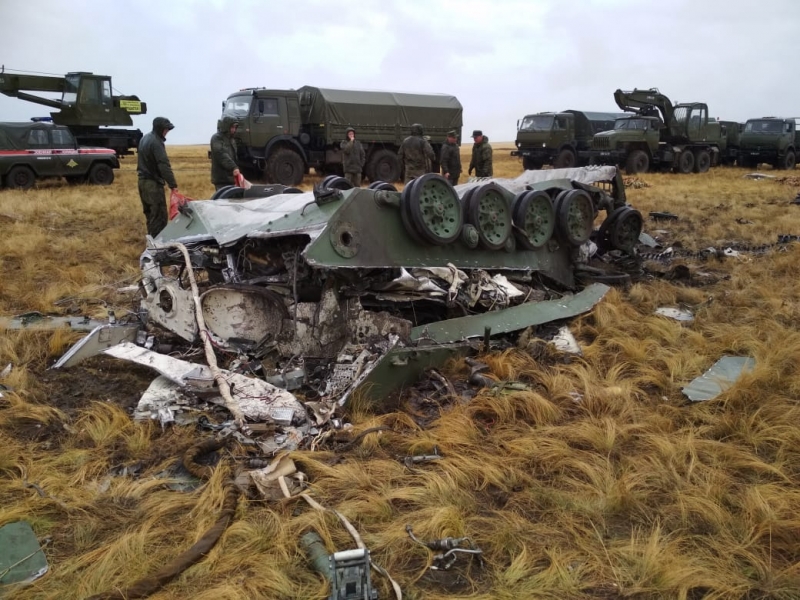 Новости дня: Фото разбившихся при десантировании боевых машин ВДВ попало в Сеть