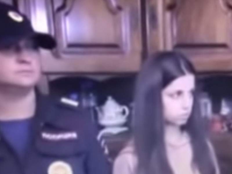 Новости дня: Сестры Хачатурян показали, как убили отца