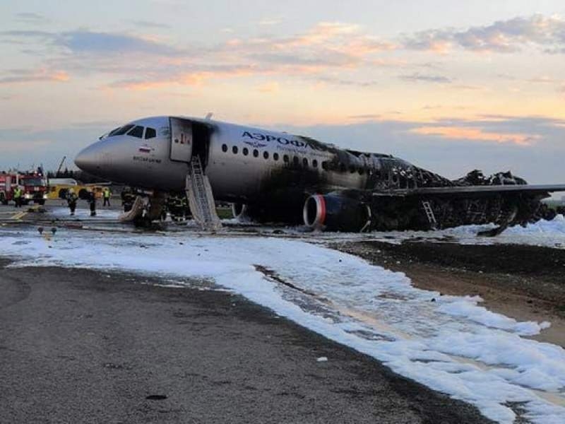Новости дня: Командир разбившегося SSJ-100 в Шереметьево назвал причину гибели пассажиров