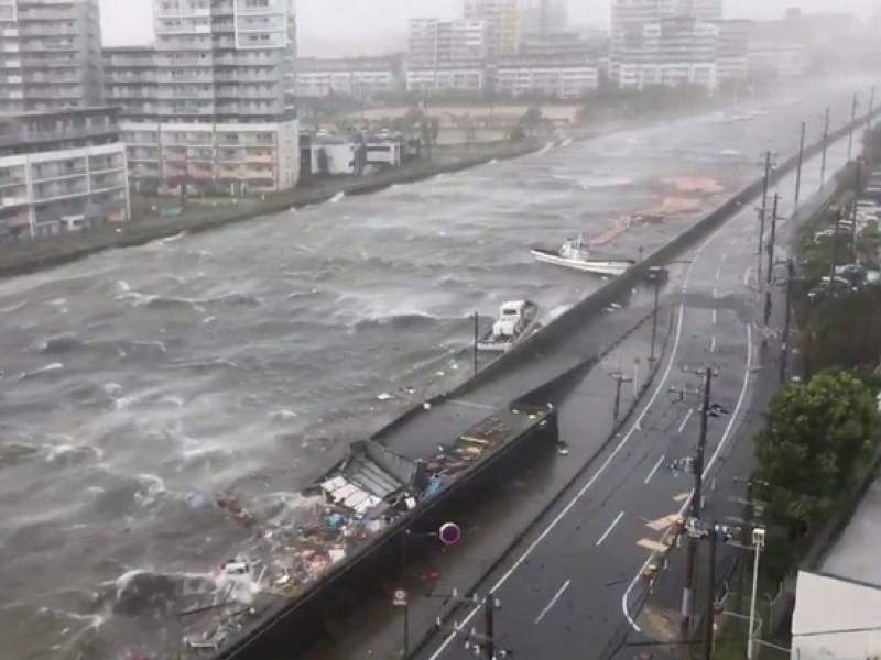 Новости дня: Японию накрыл самый страшный тайфун за последние 60 лет: десятки жертв