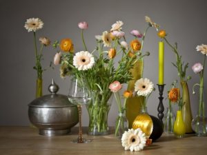 Выбираем необычные вазы для создания цветочных композиций