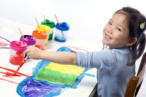 Рисуем с детьми: в каком возрасте и с чего начать?