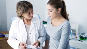 Как часто стоит посещать гинеколога?