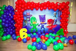 Как оформить детский праздник шариками