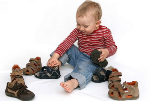 Как правильно подбирать обувь для ребенка на любой сезон