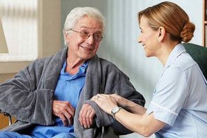 Почему стоит доверить уход за больными деменцией специалистам