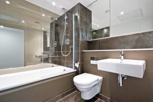 Обустройство ванной комнаты: что потребуется и как выбрать ванну