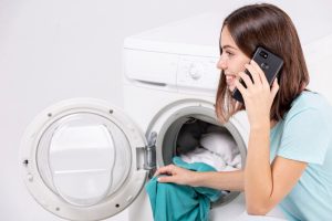 Роль регулярного обслуживания в продлении срока службы стиральной машины: плановые проверки и профилактические меры для предотвращения поломок