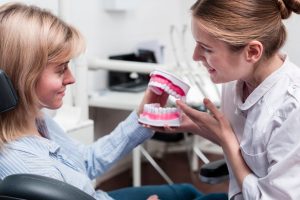 Протезирование на имплантатах: жизнь после потери зубов