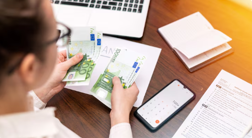 Займ под залог ПТС: как быстро получить деньги, не продавая автомобиль